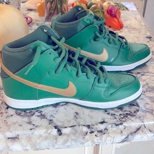 Super high Dunks Christmas Green